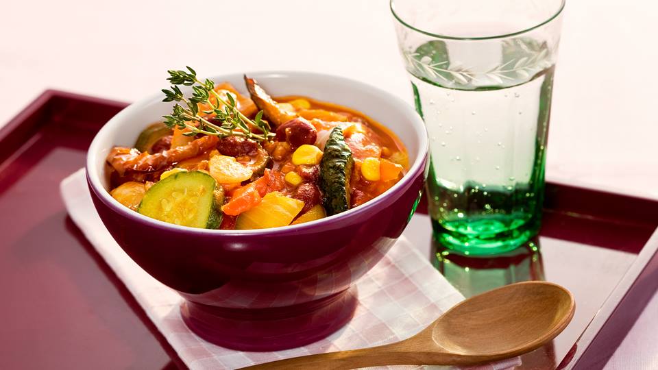Chili sin Carne mit Paprika und Zucchini