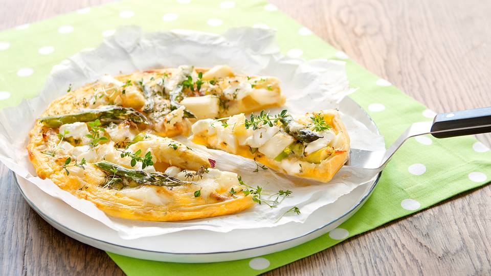 Spargeltarte mit Ziegenkäse