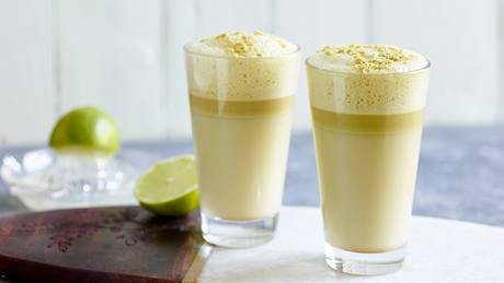 Matcha-Kokos-Latte