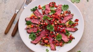 Lauwarmes Roastbeef mit Erdbeer-Chili-Salsa