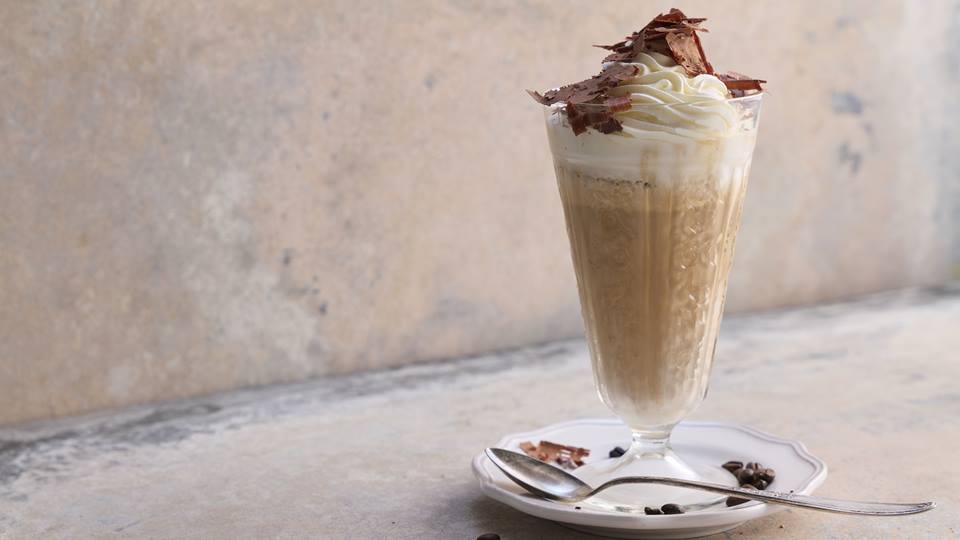 Einfacher Eiskaffee