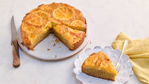 Upside-down-Polentakuchen mit Orangen