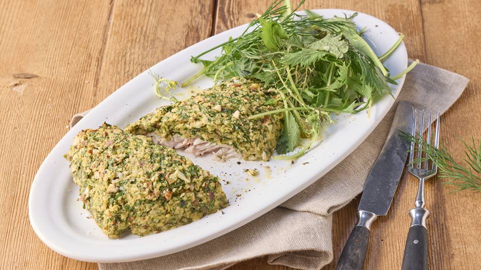 Fischfilet mit Mandel-Kräuter-Kruste